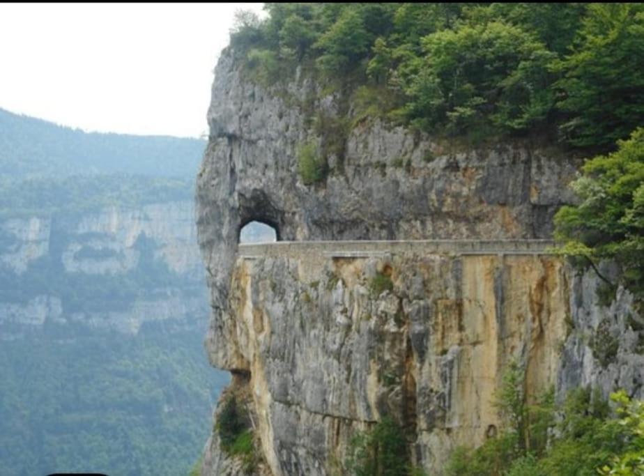 Logement Standing Wifi Vercors 'In Saint Jean en Royans Bagian luar foto