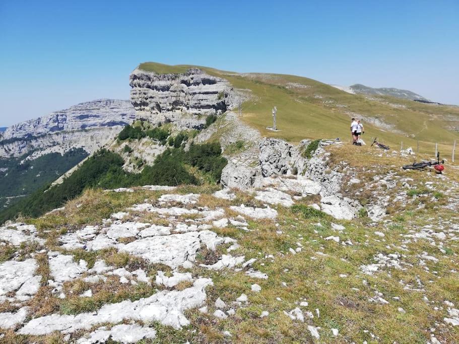 Logement Standing Wifi Vercors 'In Saint Jean en Royans Bagian luar foto